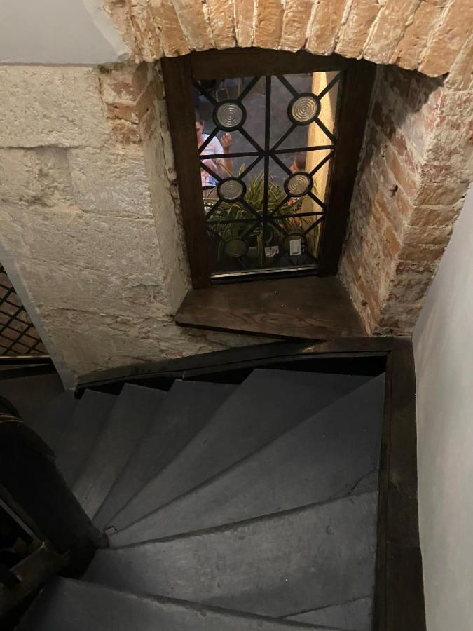 Центер Квартира На Вулиці Лесі Українки 19 Lviv Buitenkant foto